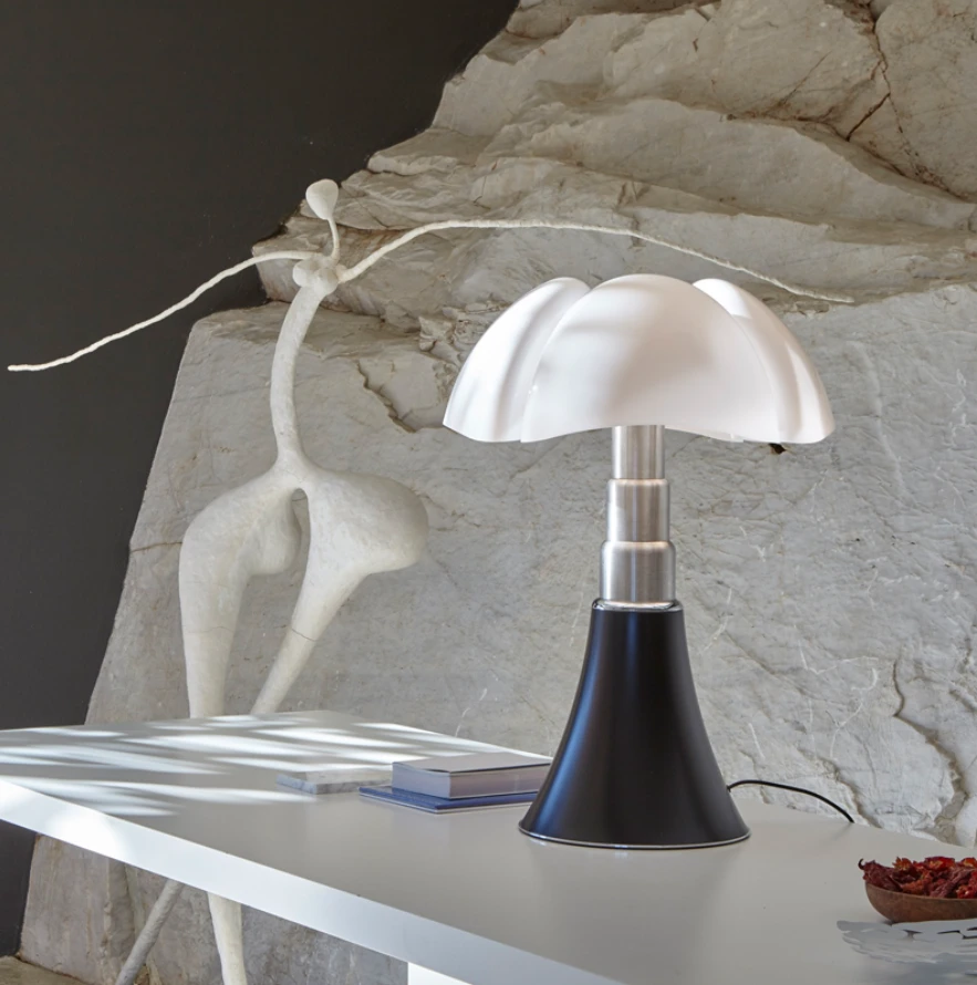 La lampe Pipistrello : objet phare du design industriel