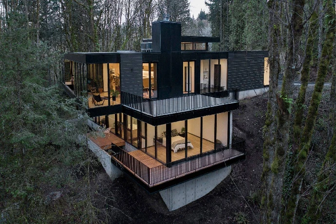 L'émergence des "Luxury Black Houses" en France